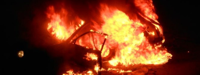 NUORO – Incendiata un’auto