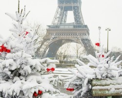 Parigi e Barcellona le destinazioni Top per questo Natale