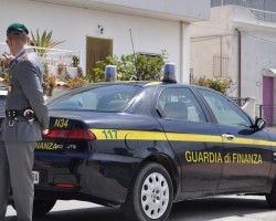 A SUNI (NU), La Guardia di Finanza  scopre officina abusiva. 